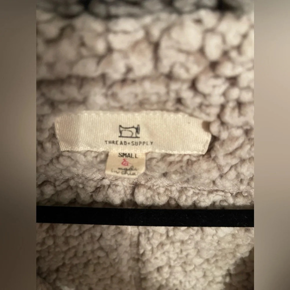 Thread & Supply Arctic Fleece Sherpa Vest - Picture 5 of 7